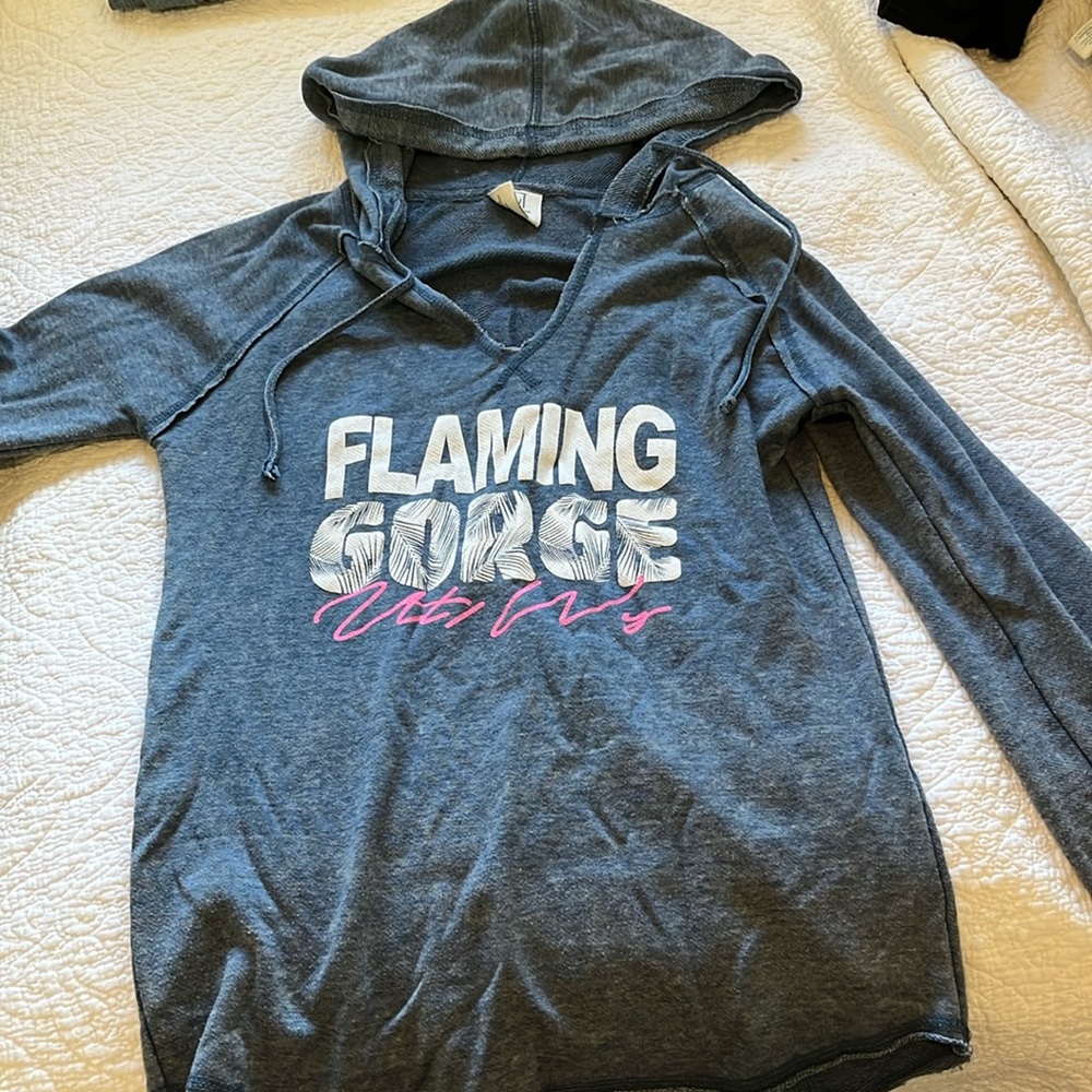 Women’s Ragwear USA “Flaming Gorge” Sweatshirt, Size Small